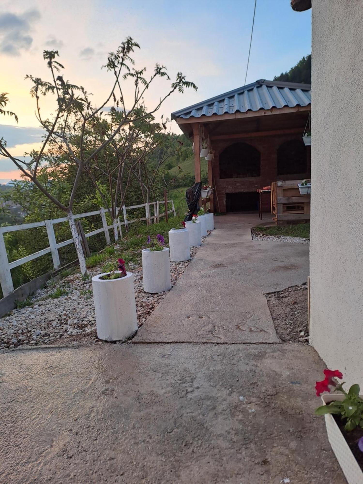 Natural House Visoko Exterior photo
